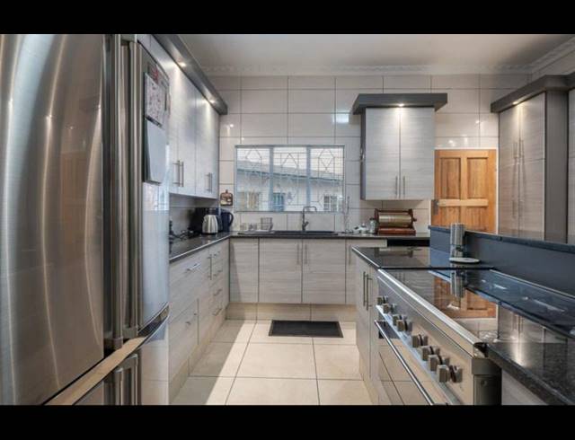 4 BEDROOM HOUSE FOR SALE IN LAMBTON